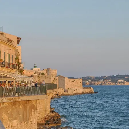 In Siracusa With Outdoor Swimming Pool Prázdninový dům